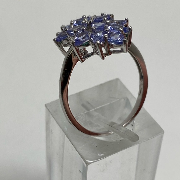 10K White Gold Natural Pear Shape Tanzanite Cluster Ring Size 7 - Picture 7 of 11